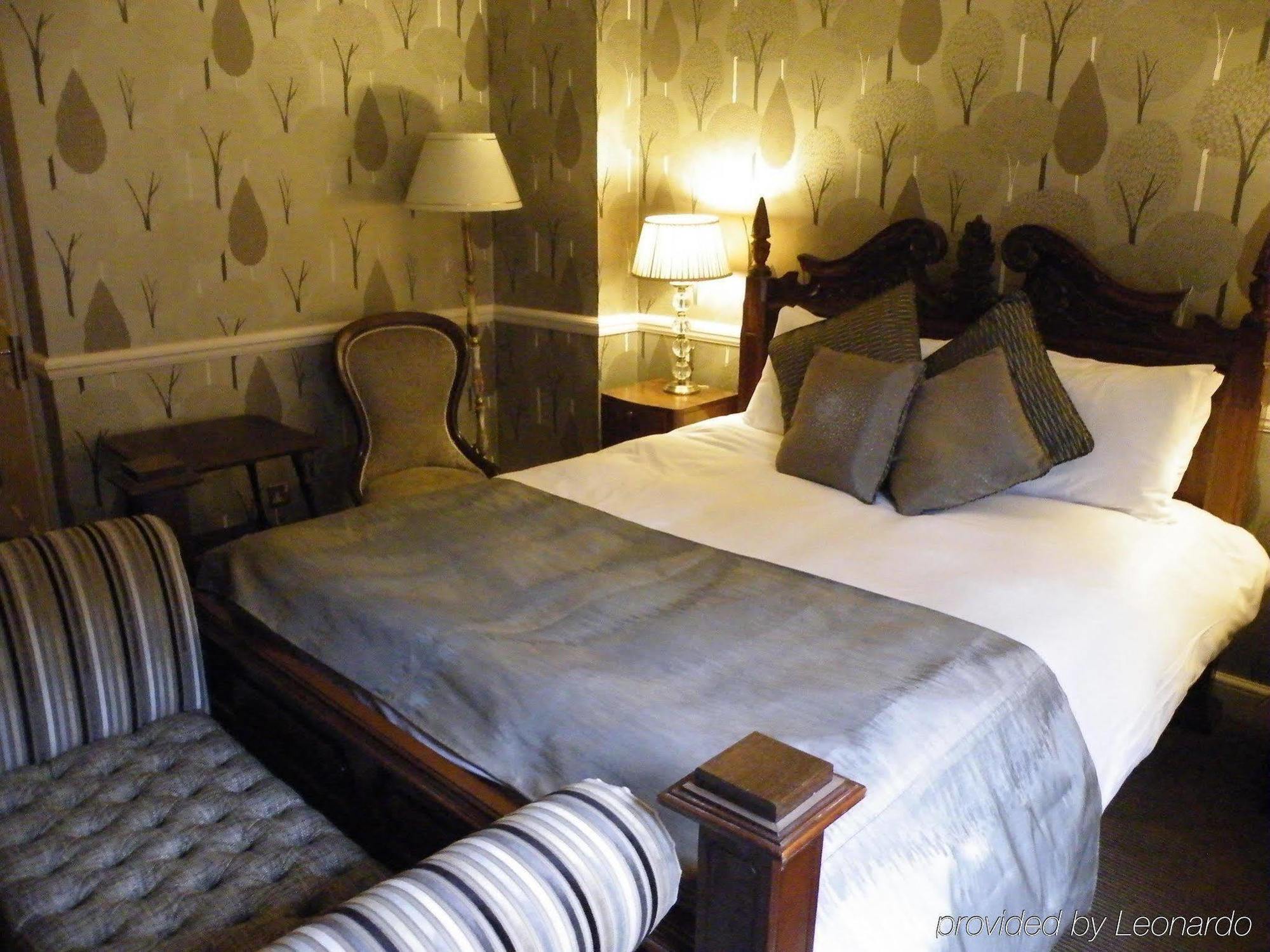 Saracens Head Hotel By Greene King Inns Towcester Dış mekan fotoğraf