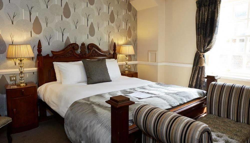 Saracens Head Hotel By Greene King Inns Towcester Dış mekan fotoğraf